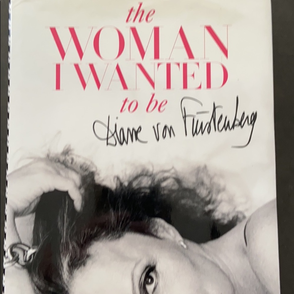 Books - Picture 3 of 11